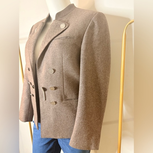 Vintage Brown Tweed Blazer with Notched Lapels - Picture 7 of 12